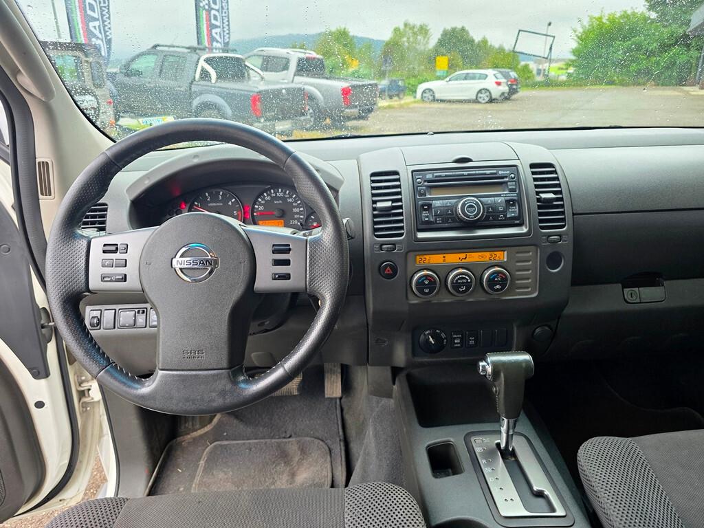 Nissan Navara 2.5 dCi 171 CV "LE"