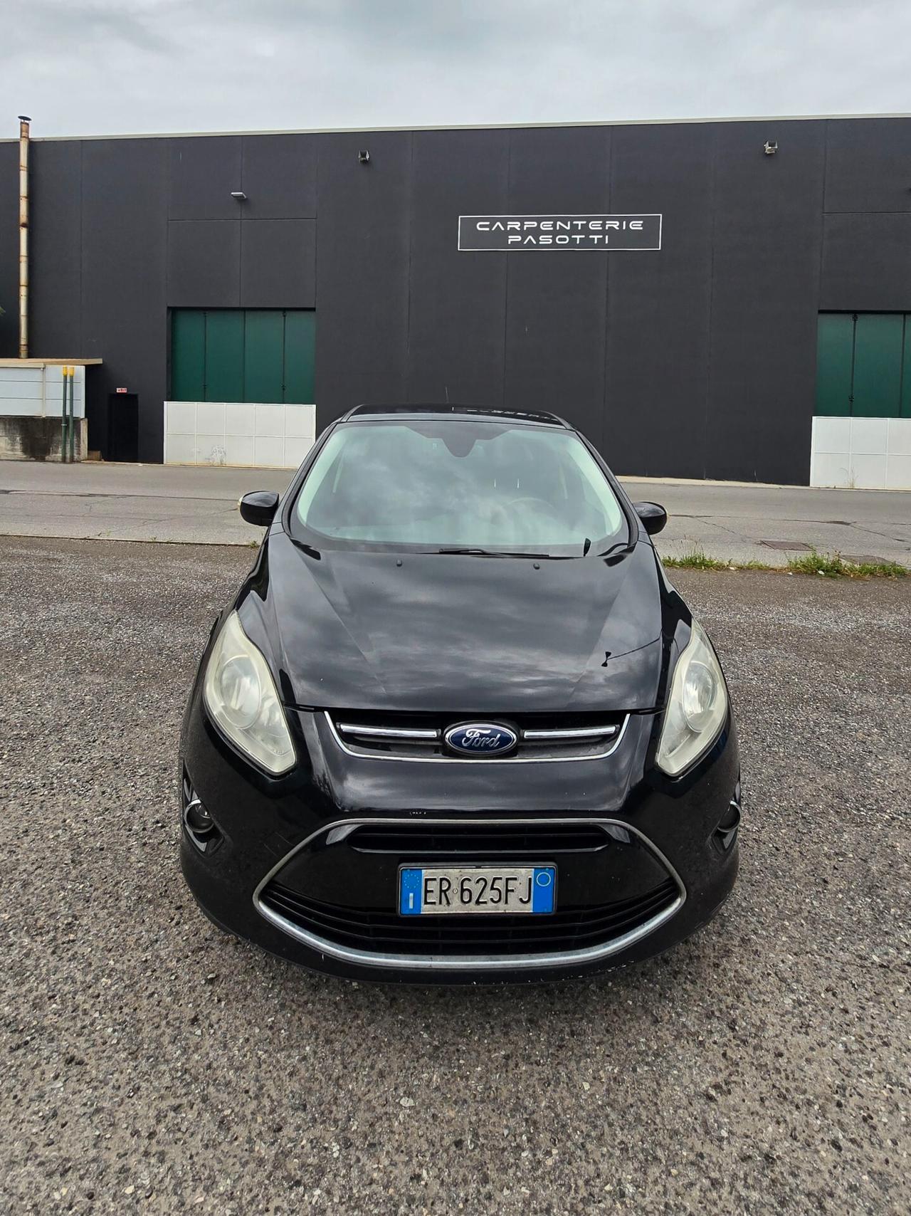 Ford C-Max Titanium