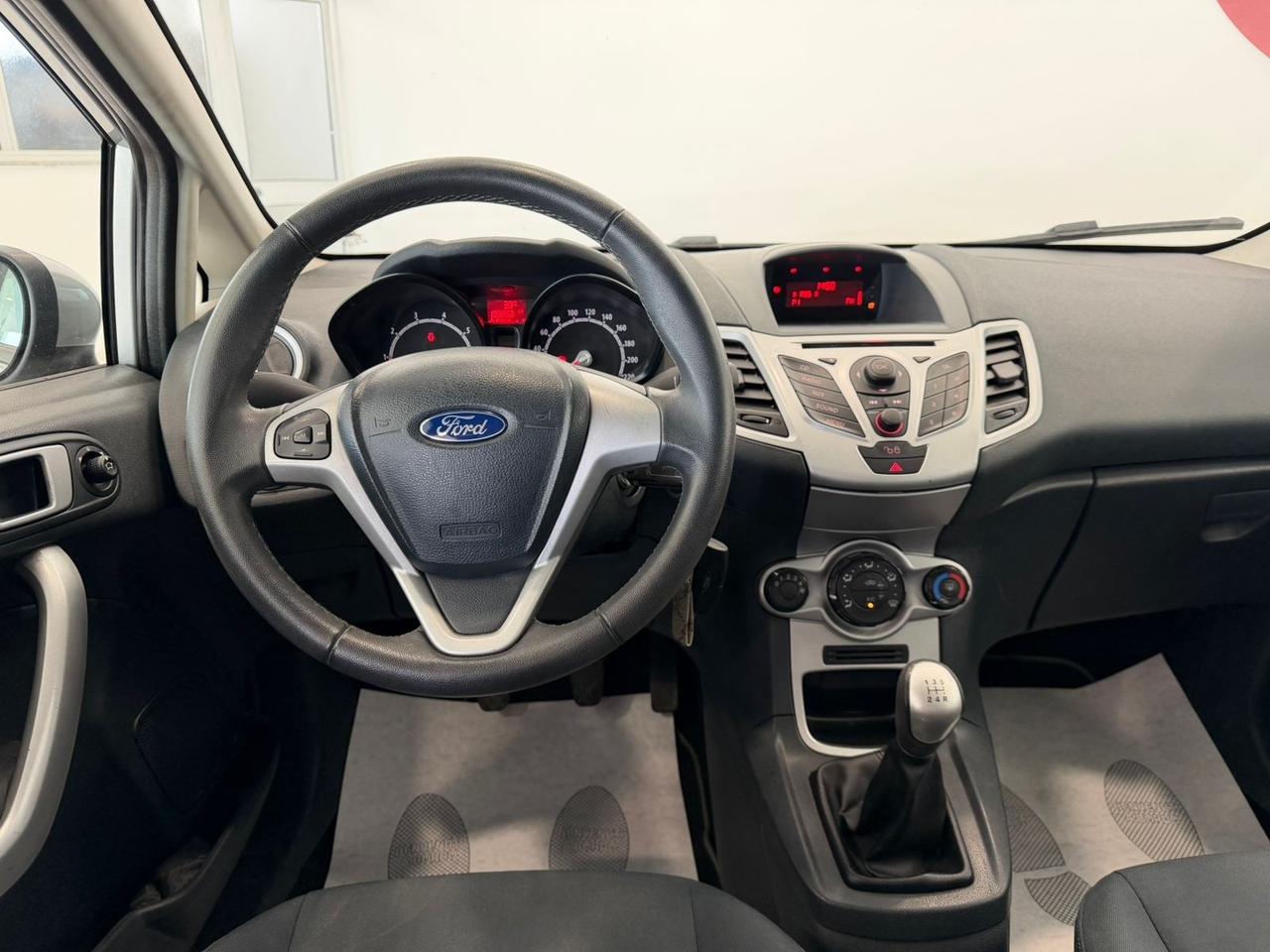 Ford Fiesta 1.4 5 porte Bz.- GPL Titanium