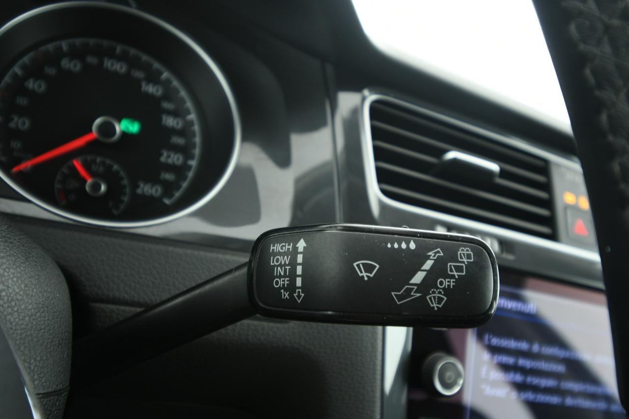 VOLKSWAGEN Golf 5p 1.6 tdi Highline 115cv dsg X COMMERCIANTI ACC+LED