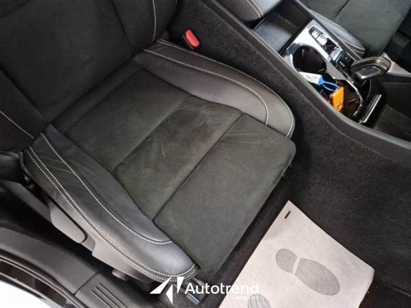 Volvo XC40 T4 129+82 CV Plug-In Hybrid Recharge R-design