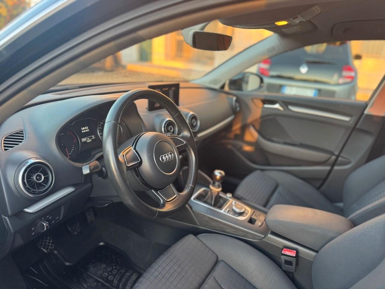 Audi A3 SPB 1.6 TDI 110 cv, S LINE, FULL