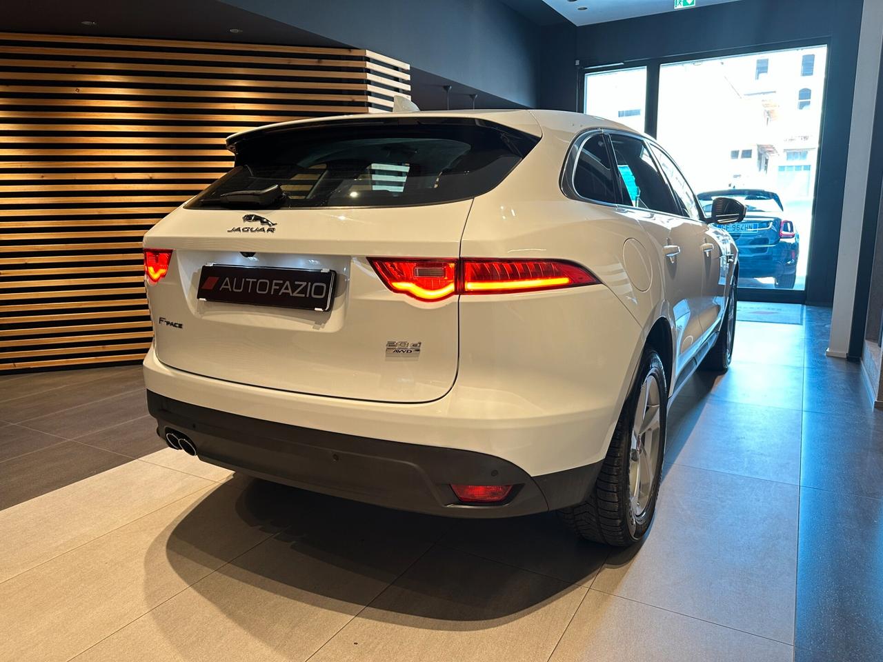 Jaguar F-Pace 2.0 D 180 CV AWD aut. Prestige