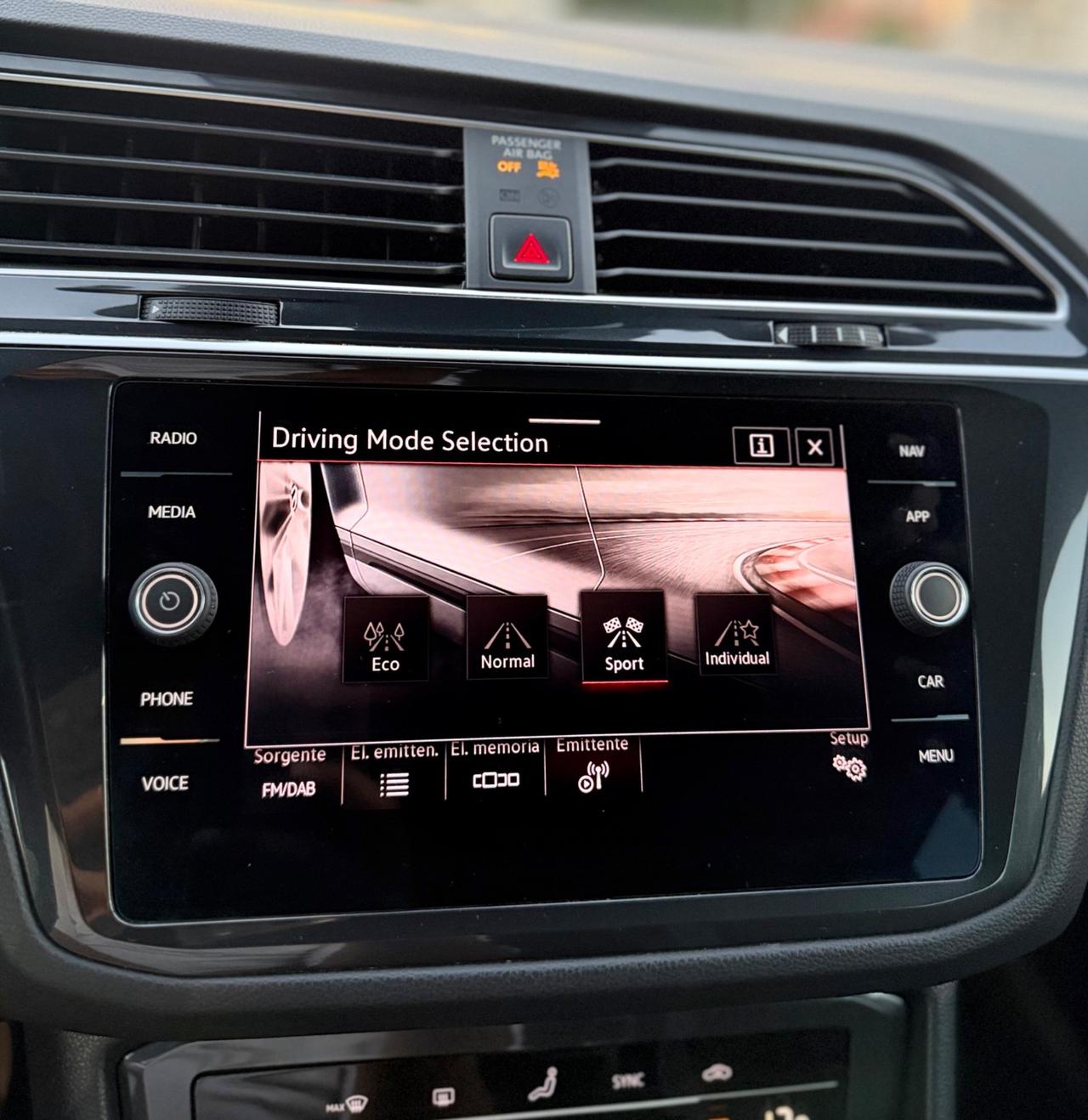 Volkswagen Tiguan 2.0 TDI 150 CV DSG 4MOTION R-Line