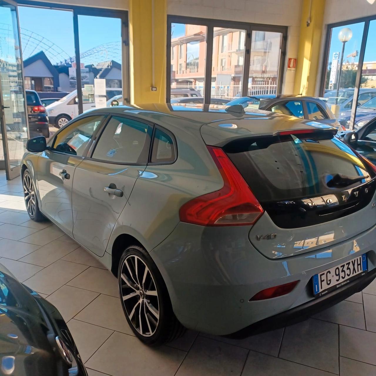 VOLVO V40 OTTIMO STATO GARANZIA 1 2 MESI