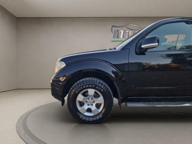 NISSAN Navara 2.5 dCi 4 porte Double Cab Sport