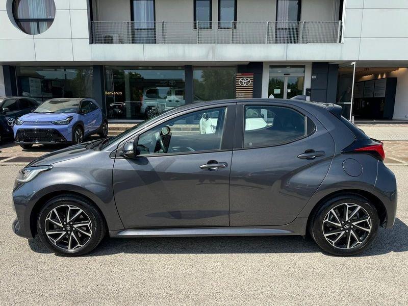 Toyota Yaris Hybrid Trend MY22