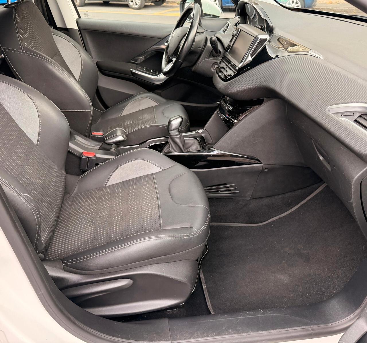 Peugeot 2008 BlueHDi 100 Allure