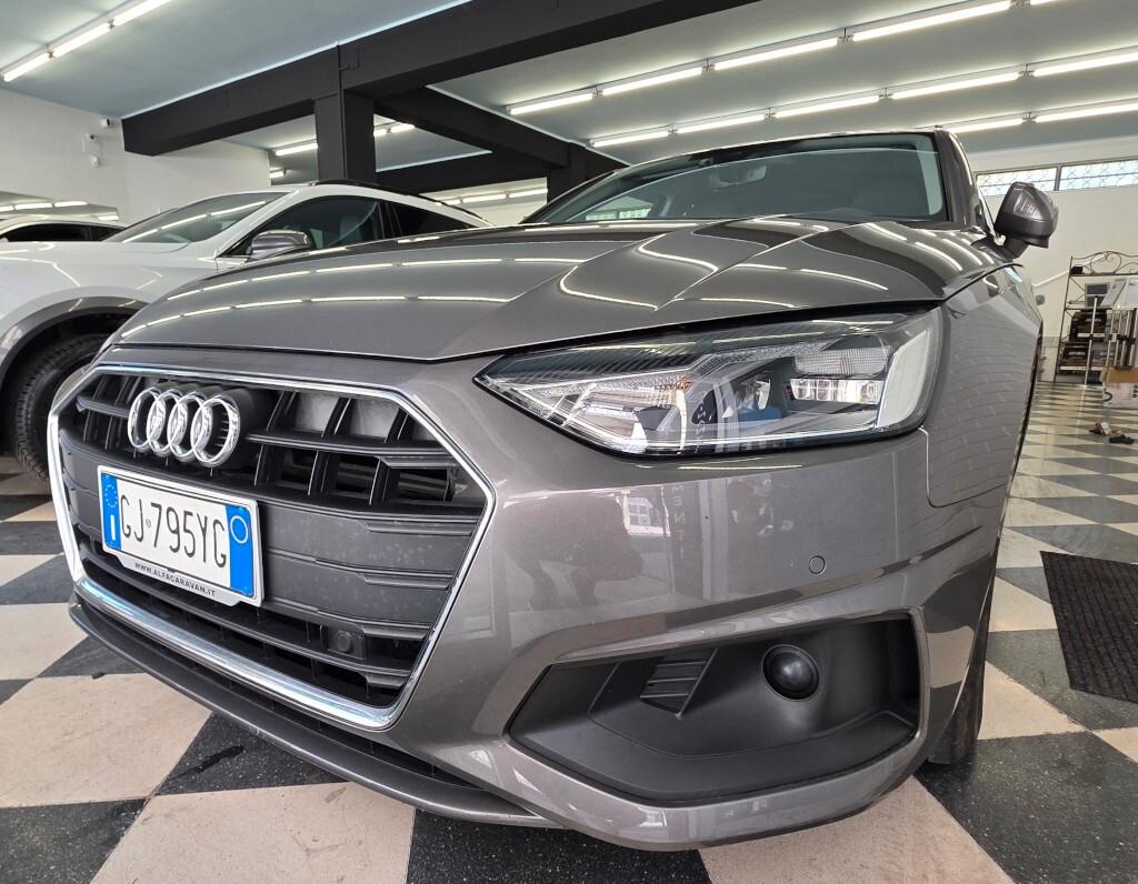 Audi A4 Avant 30 TDI/136 CV S tronic Business Advanced
