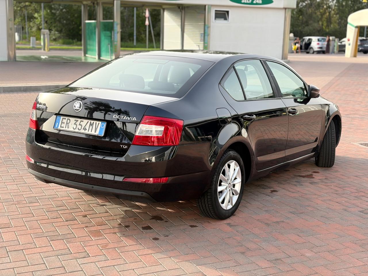 Skoda Octavia 1.6 TDI 2013 Elegance BERLINA