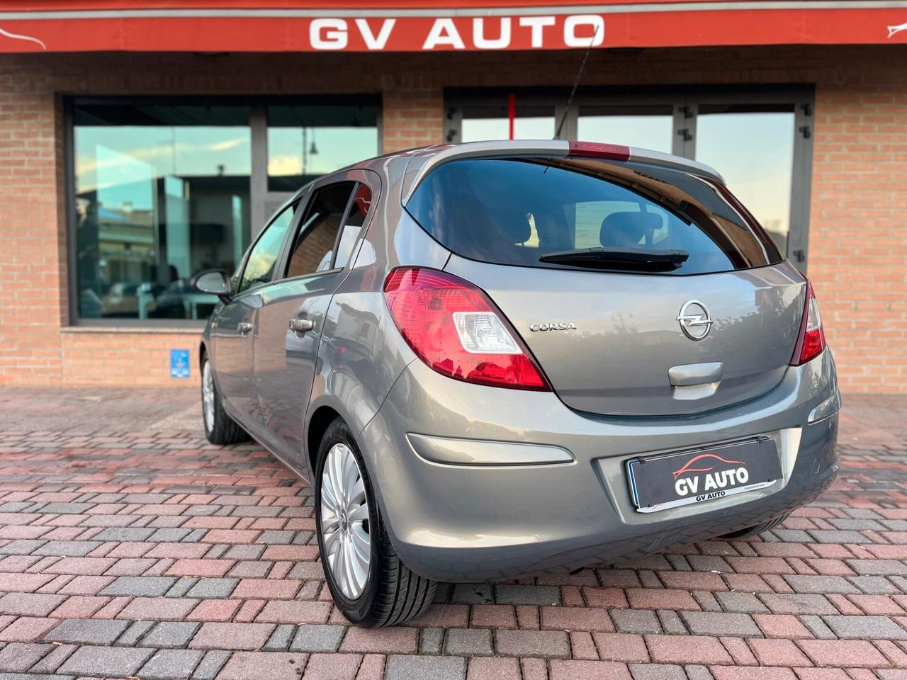 Opel Corsa 1.2 Cosmo