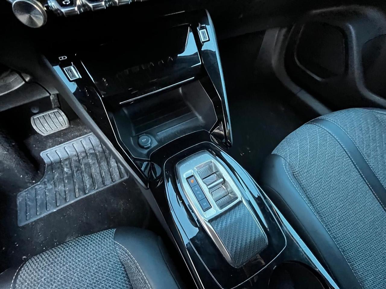 Peugeot 2008 PureTech 130 S&S EAT8 Style