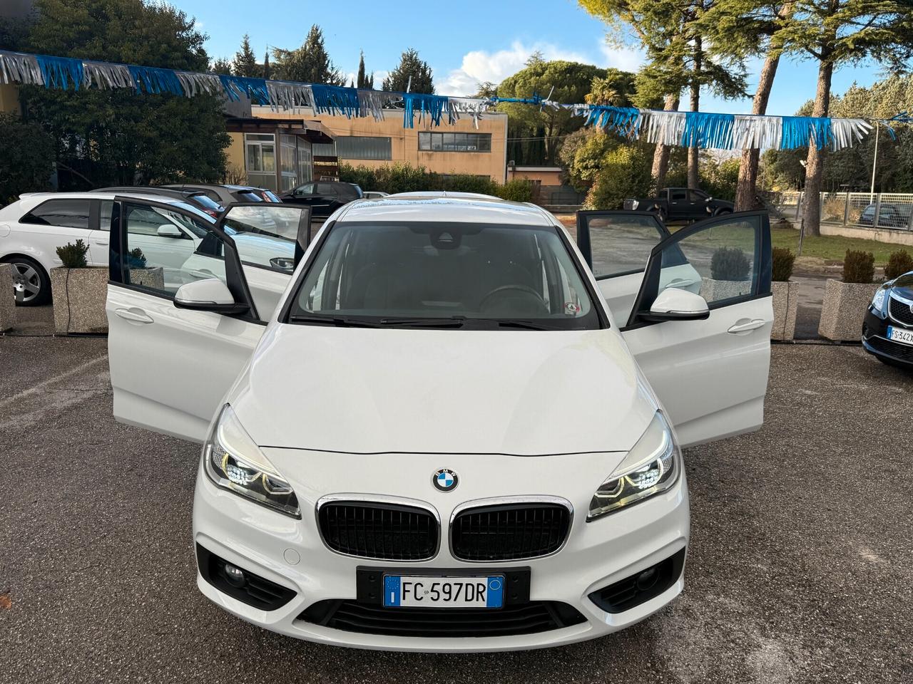 " PERFETTA " Bmw 216 D Active Tourer Advantage