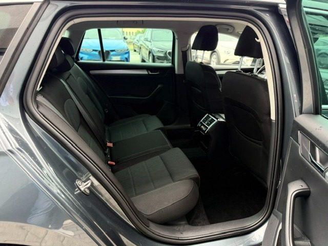 SKODA Superb 2.0 TDI 150CV DSG Wagon Style