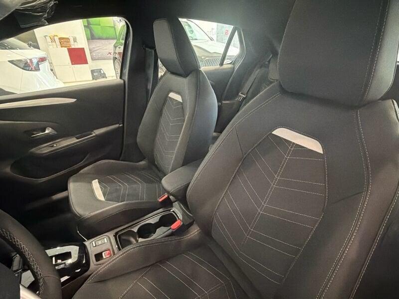 Opel Corsa Nuova GS Hybrid 110CV DTC6
