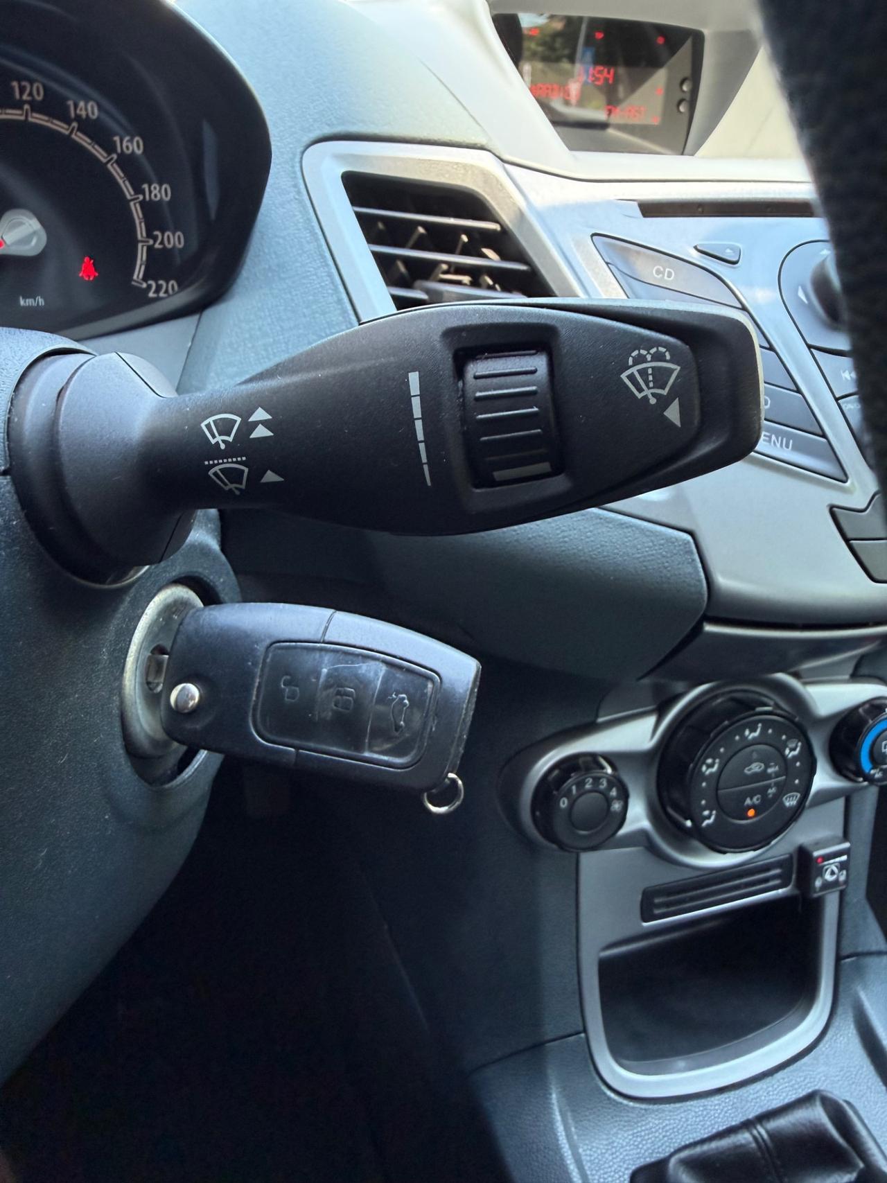 Ford Fiesta 1.2 82 CV 5 porte Titanium Gpl