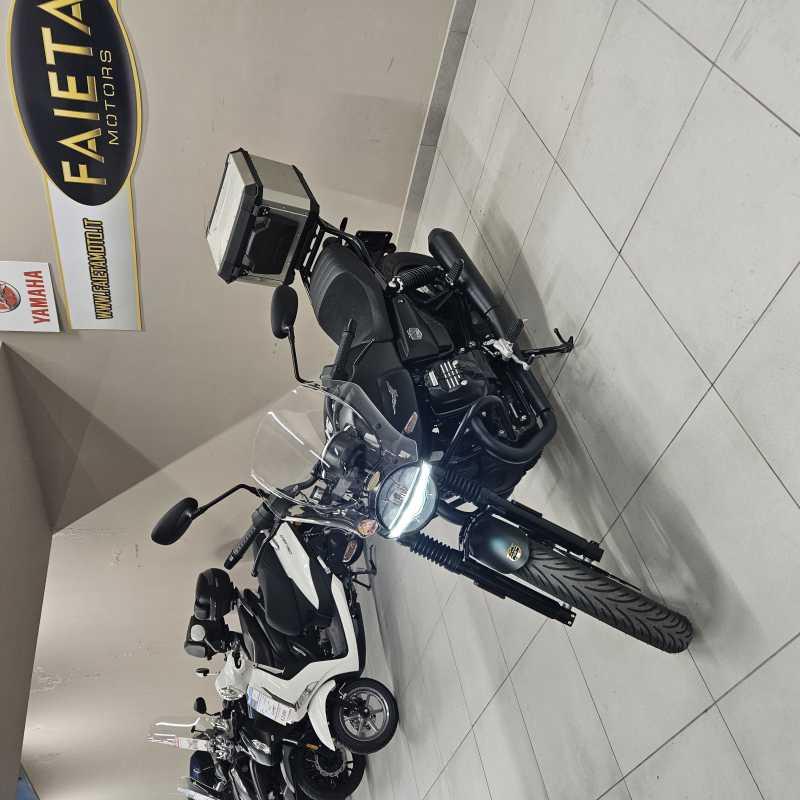 Moto Guzzi V7 Stone - 2026