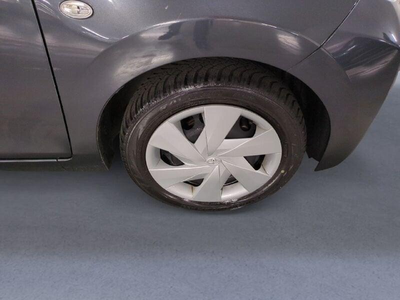 Toyota Aygo Aygo 1.0 VVT-i 69 CV 5 porte x-play TSS