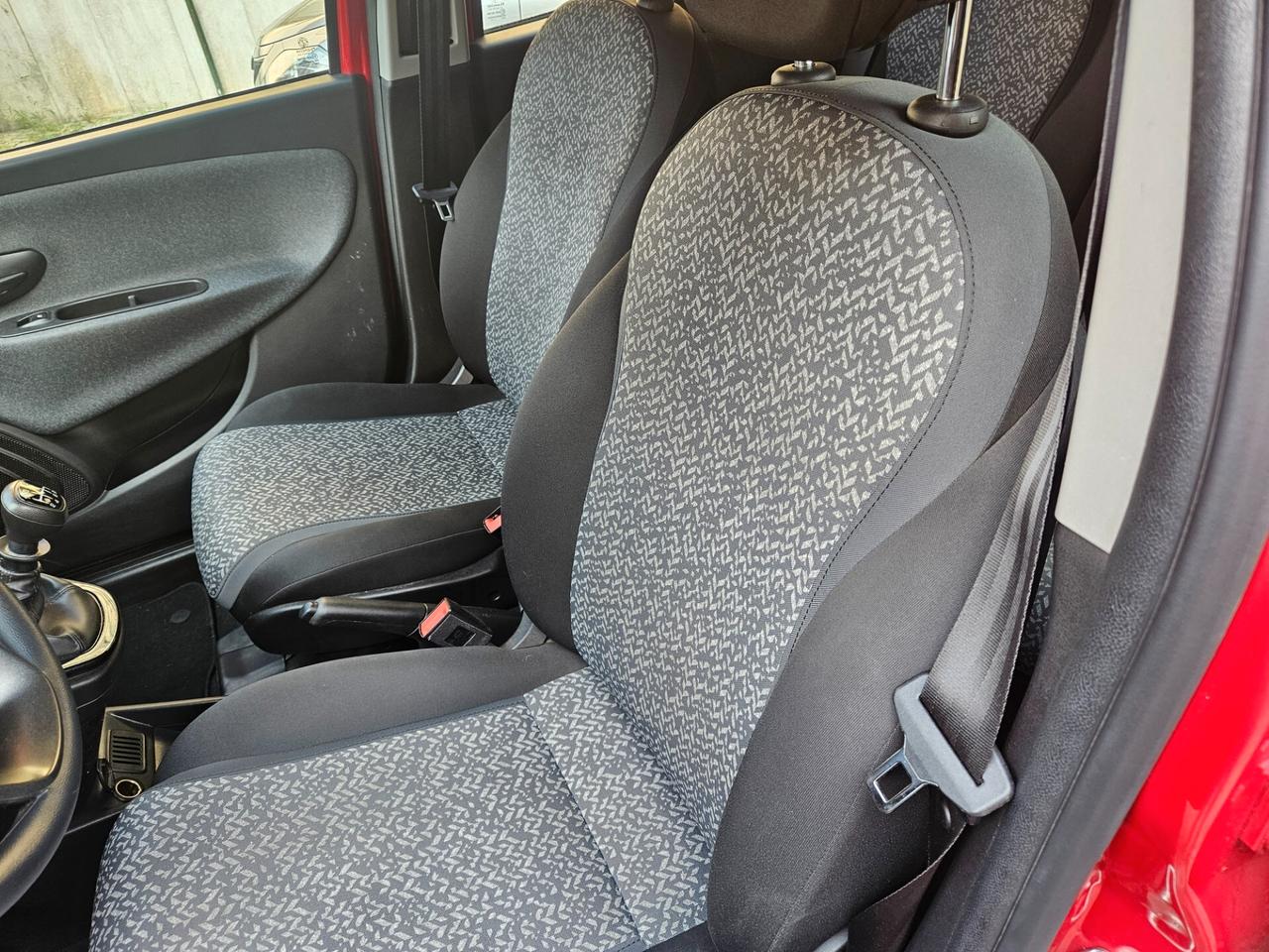 Lancia Ypsilon 1.0 FireFly 5 porte S&S Hybrid Ecochic