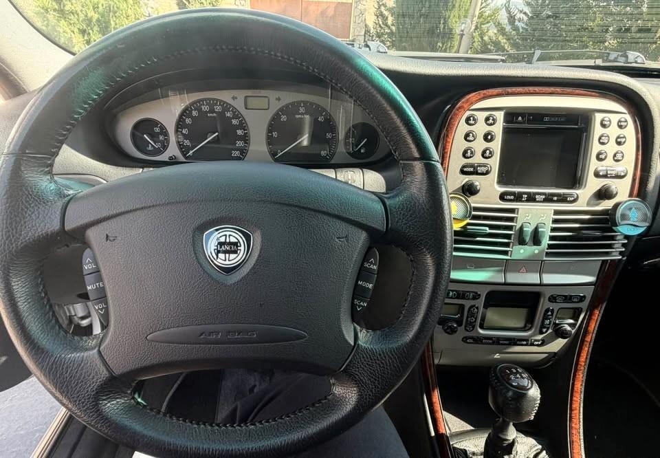 Lancia Lybra 1.9 JTD cat