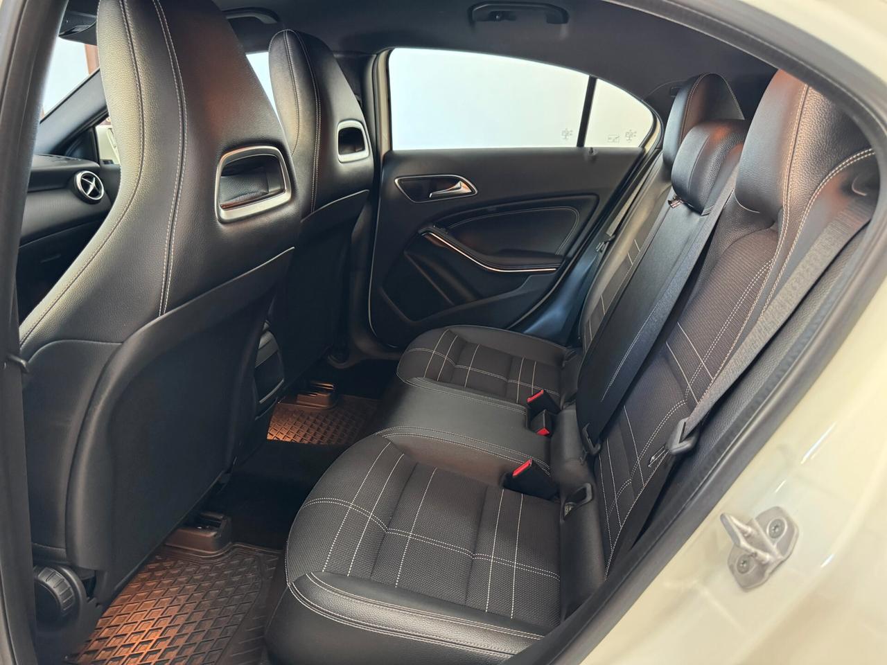 Mercedes-benz A 180d Sport Activity edition auto