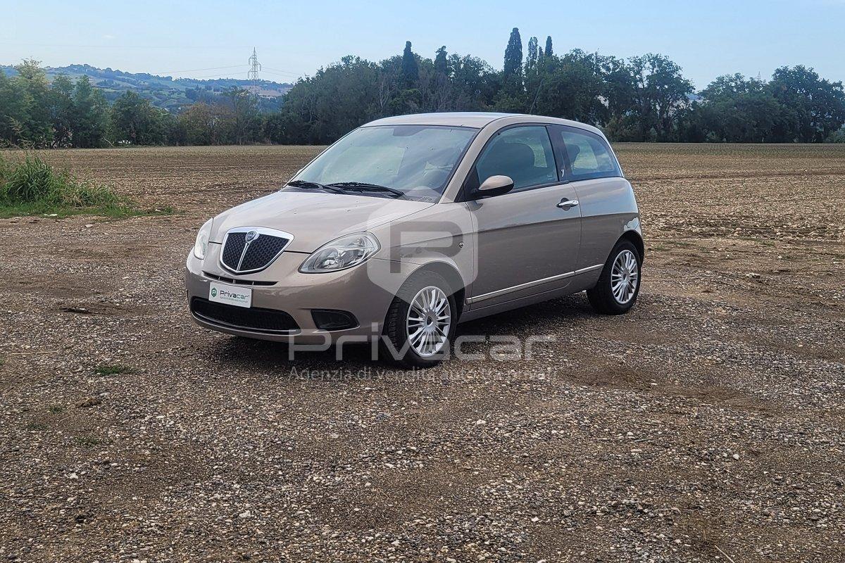 LANCIA Ypsilon 1.2 Oro