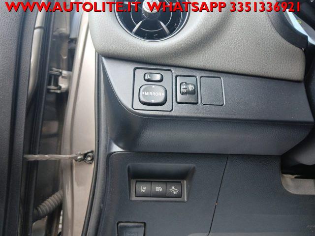 TOYOTA Yaris 1.5 Hybrid 5 porte Business