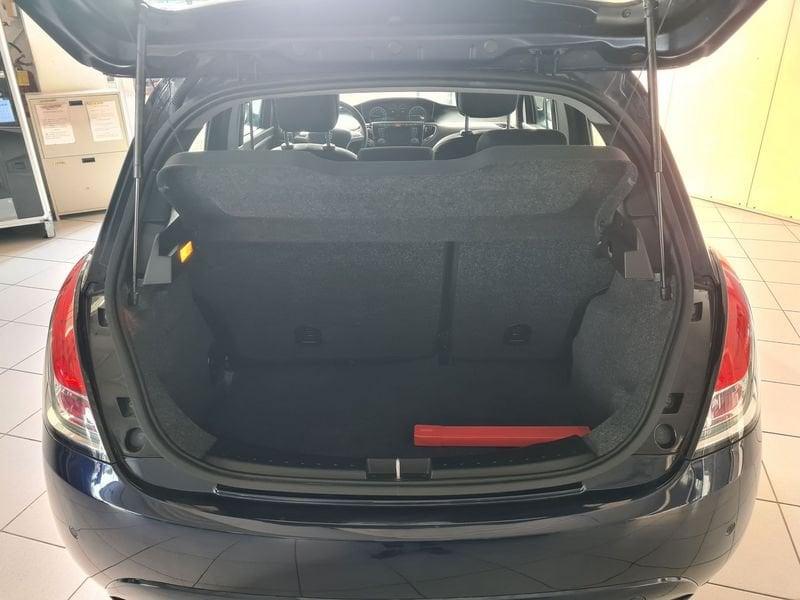 Lancia Ypsilon 1.2 69cv Platinum