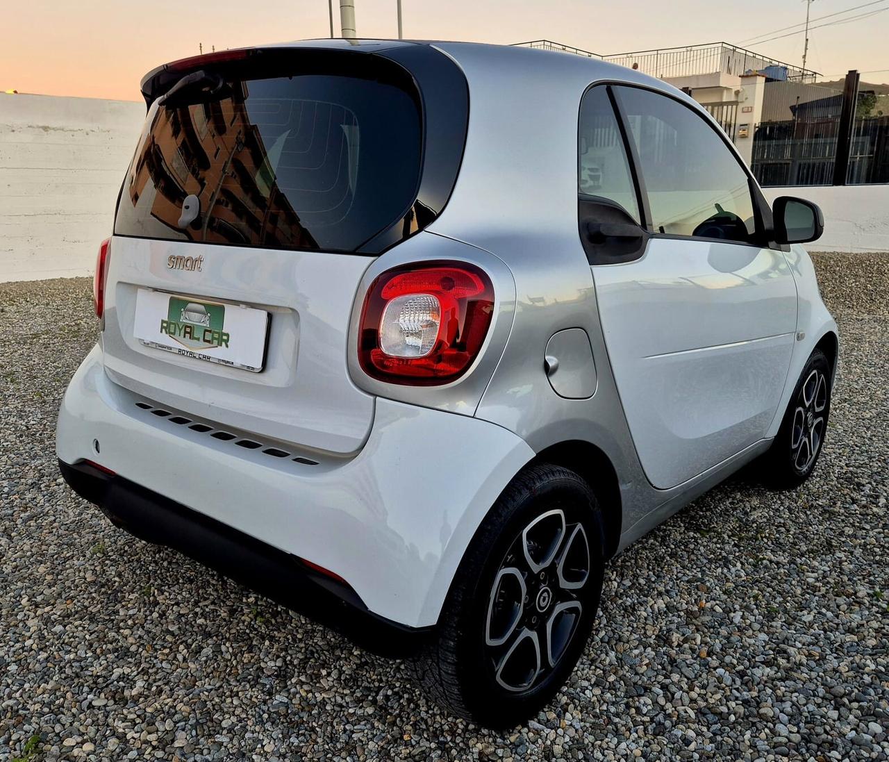 Smart ForTwo 1.0 benzina 71 CV cambio automatico