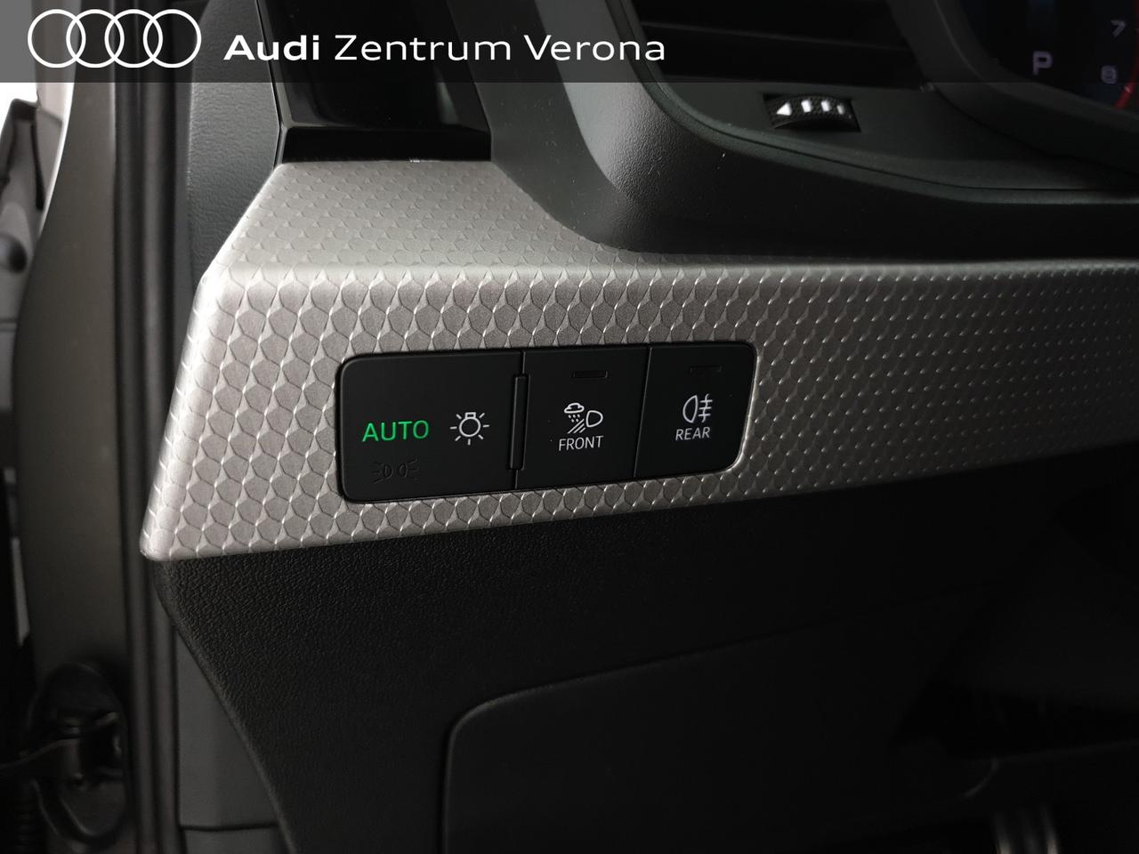 Sportback 35TFSI 150CV S tronic Identity Black