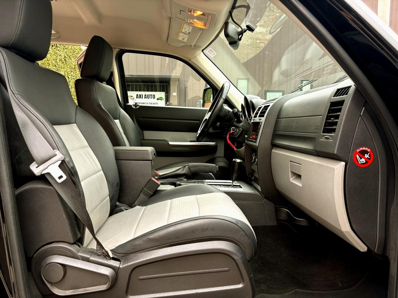 DODGE NITRO 2.8D aut- 155000km-U.PROPR-FULL