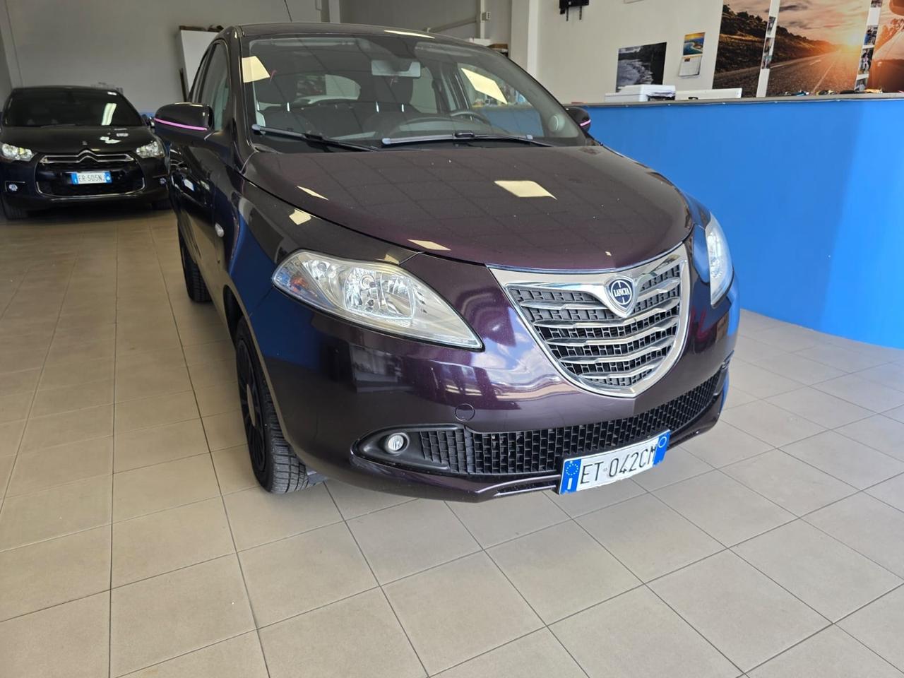 Lancia Ypsilon 0.9 TwinAir 85 CV 5 porte Metano Ecochic Gold