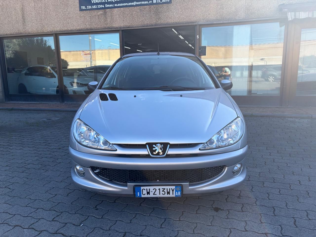 Peugeot 206 1.1 5p. XT