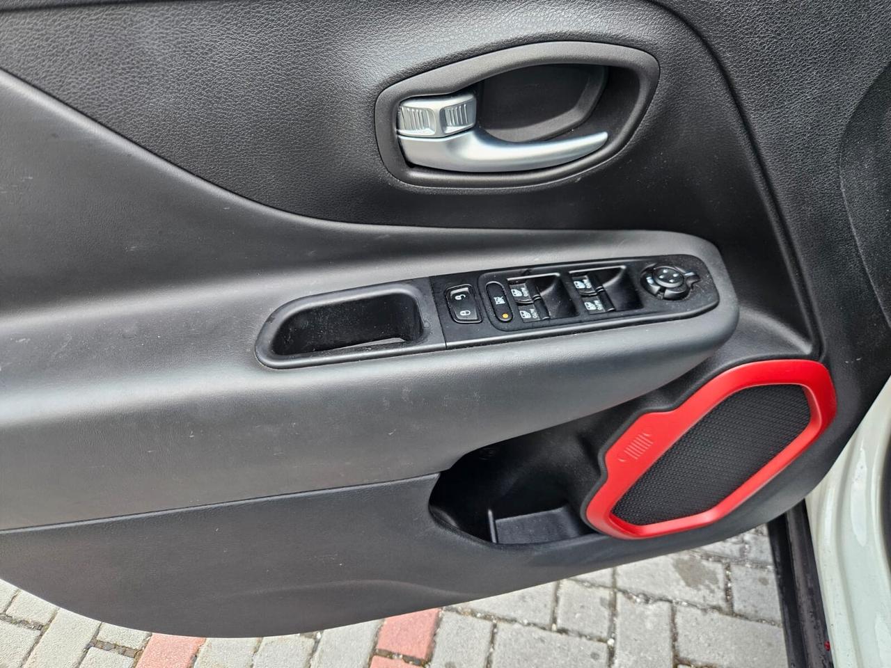 Jeep Renegade 1.3 T4 240CV PHEV 4xe AT6 Trailhawk