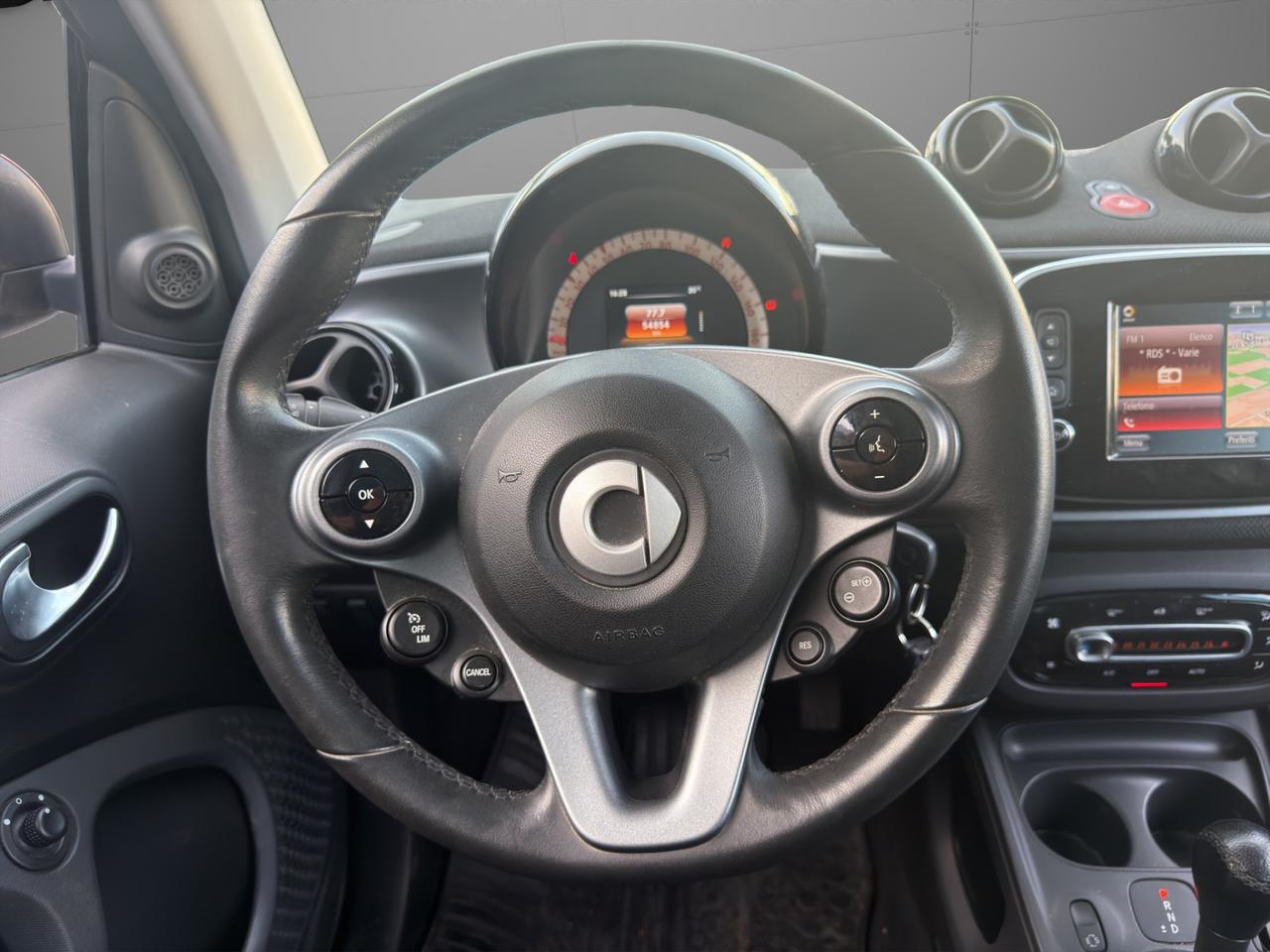 Smart fortwo coupe Fortwo 1.0 Passion 71cv - Unipro - Promo finanziamento - Schermo - Bracciolo - sedili riscaldabili