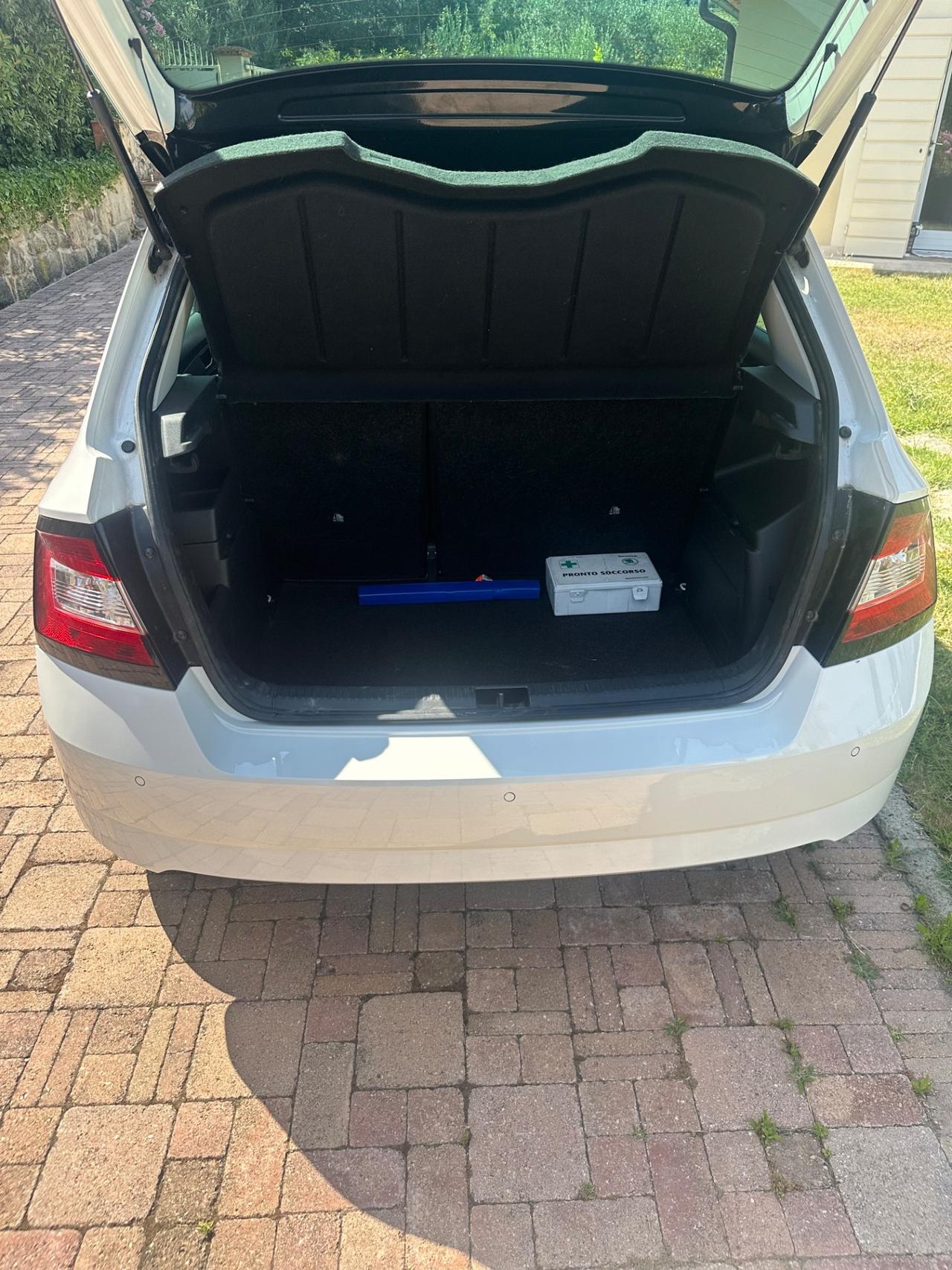 Skoda Fabia 1.0 MPI 75 CV Design Edition