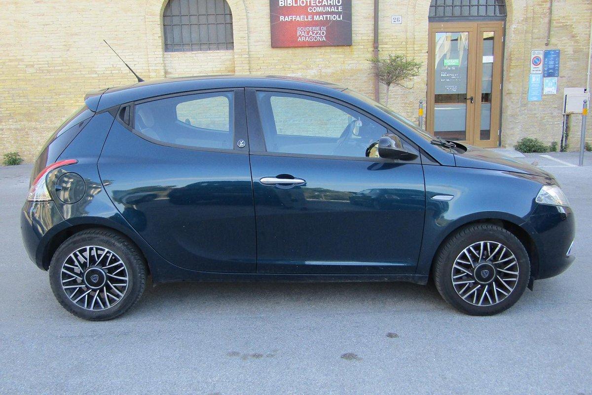 LANCIA Ypsilon 1.2 69 CV 5 porte 30th Anniversary