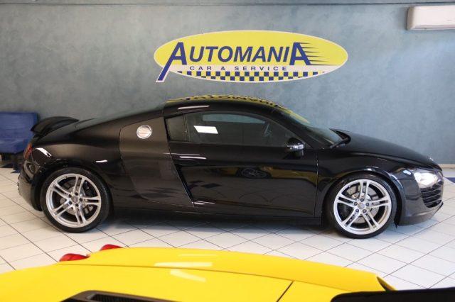 AUDI R8 4.2 V8 FSI quattro R tronic