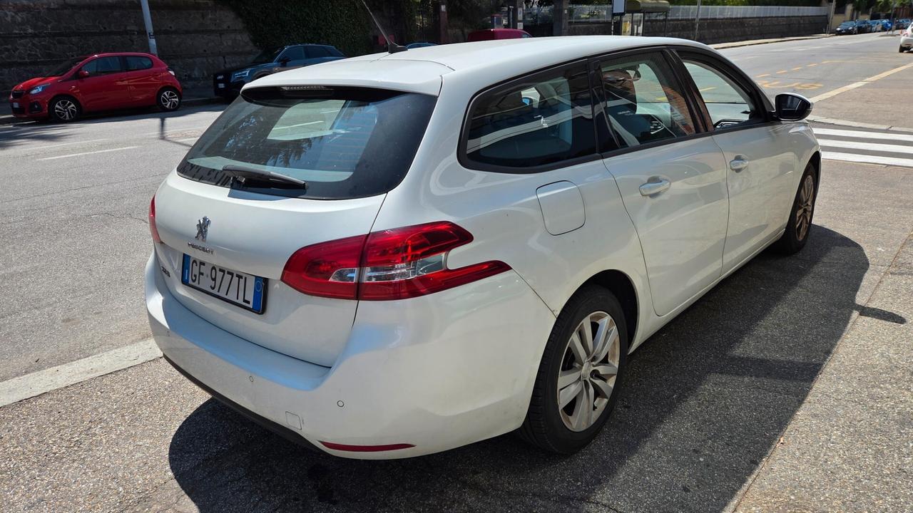 Peugeot 308 BlueHDi 130 S&S EAT8 SW Active Business