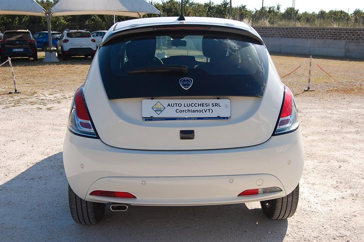 Lancia Ypsilon 1.0 FireFly 5 porte S&S Hybrid Platino