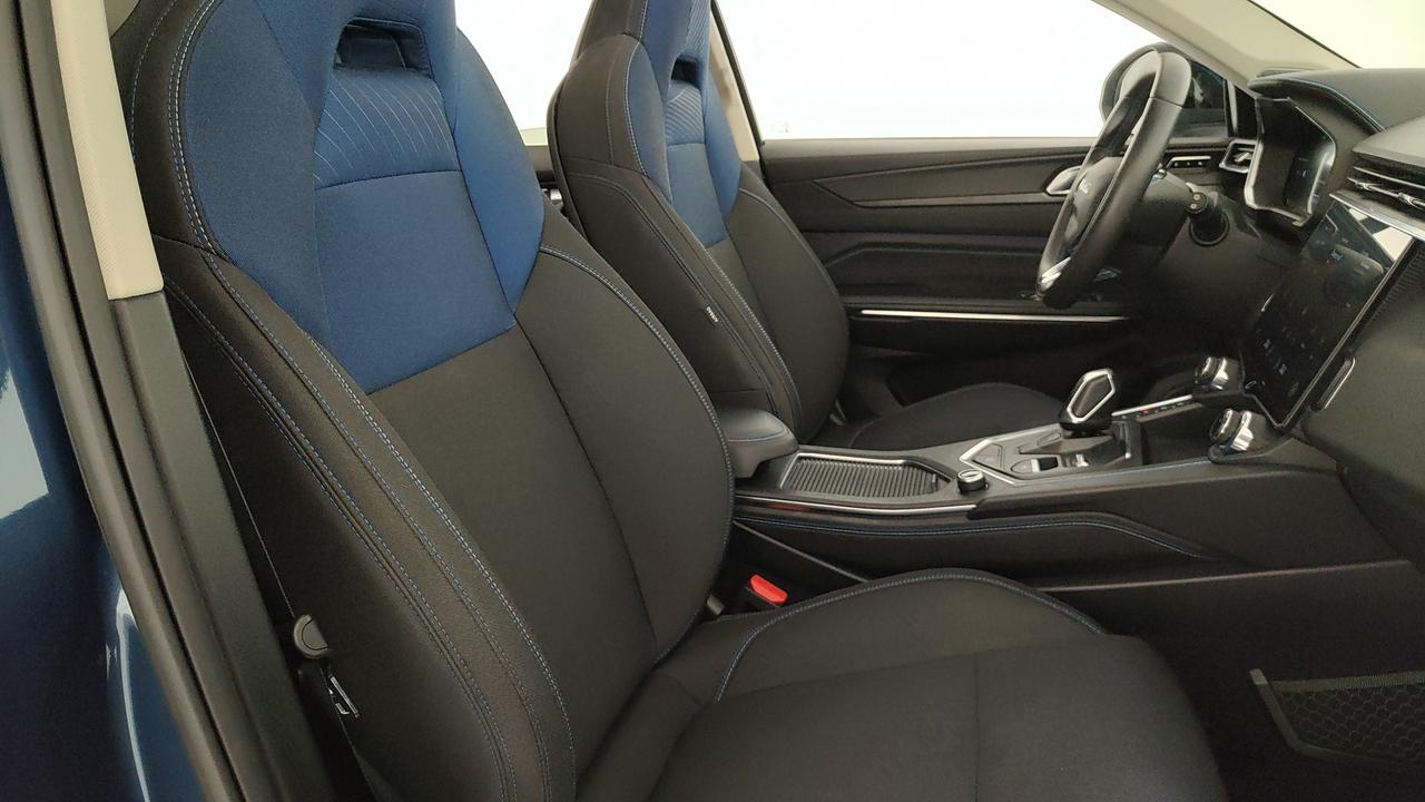 LYNK & CO 01 1.5 td phev auto