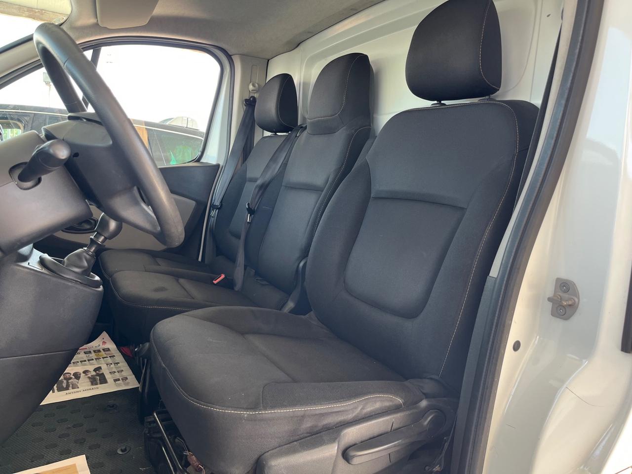 Nissan NV300 27 1.6 dCi 120CV PC-TN Van