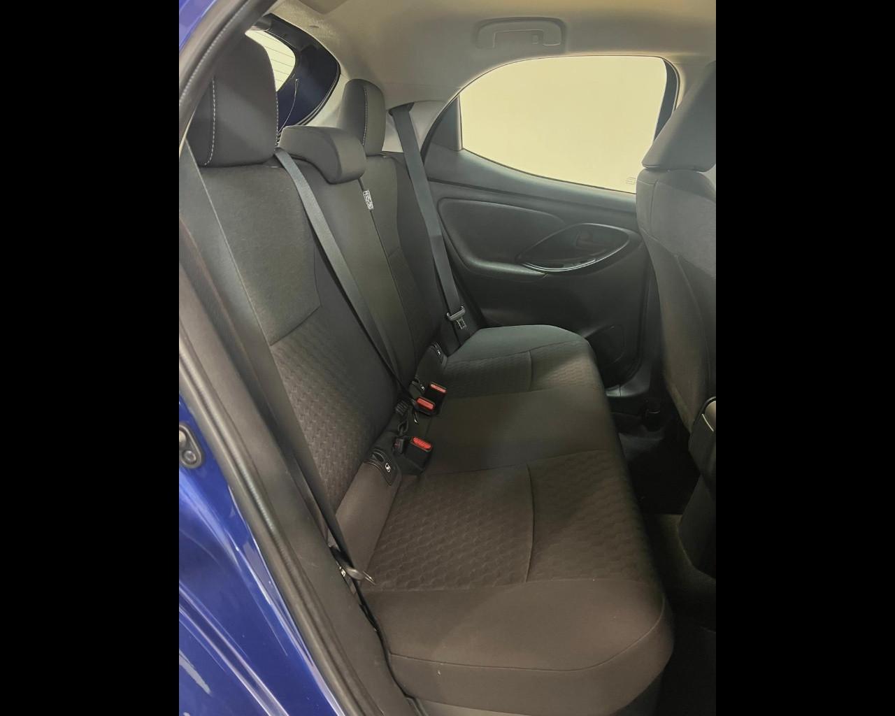 TOYOTA Yaris 1.5h Trend