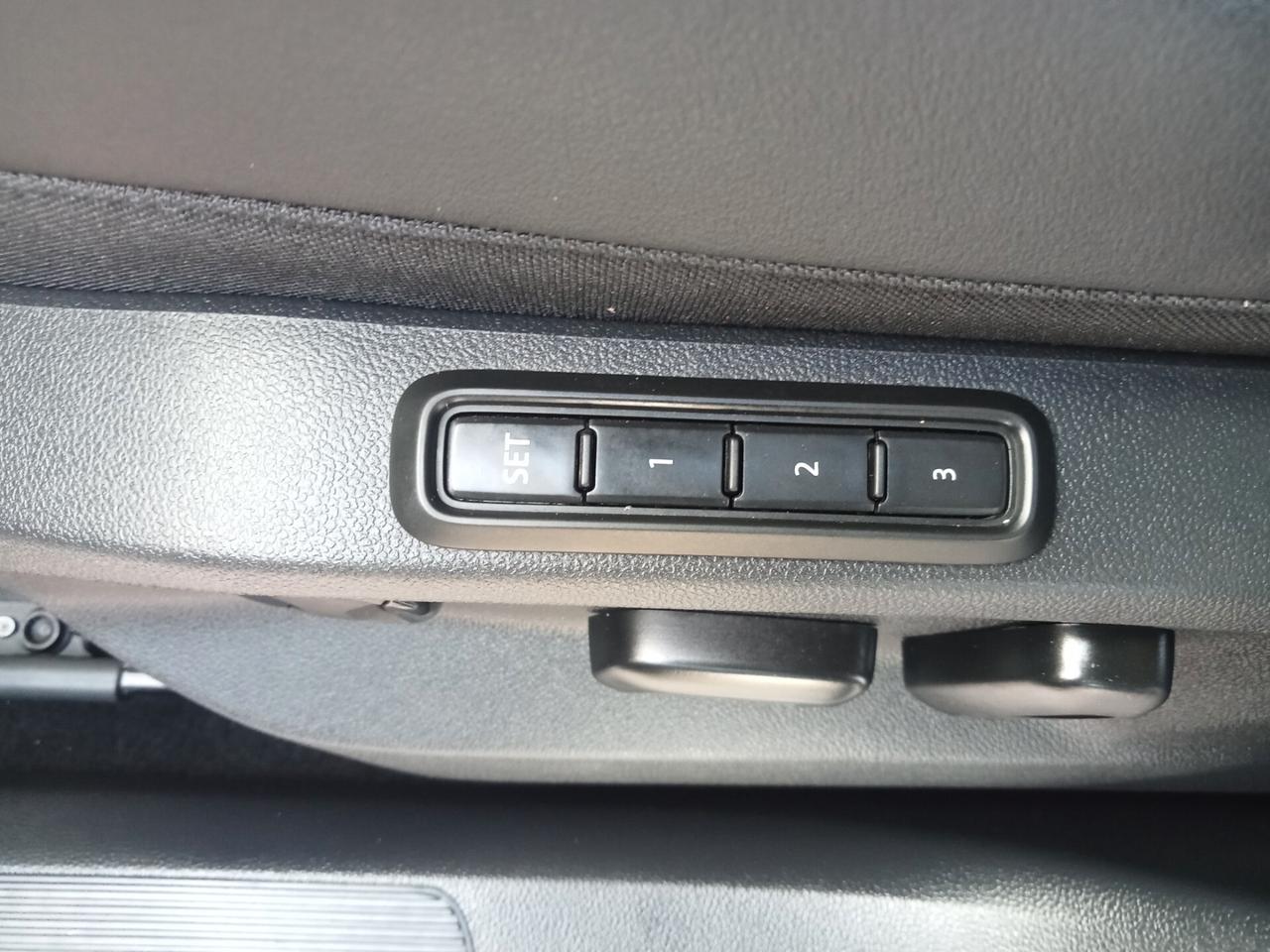 Volkswagen T-Roc 2.0 TDI SCR R-Line