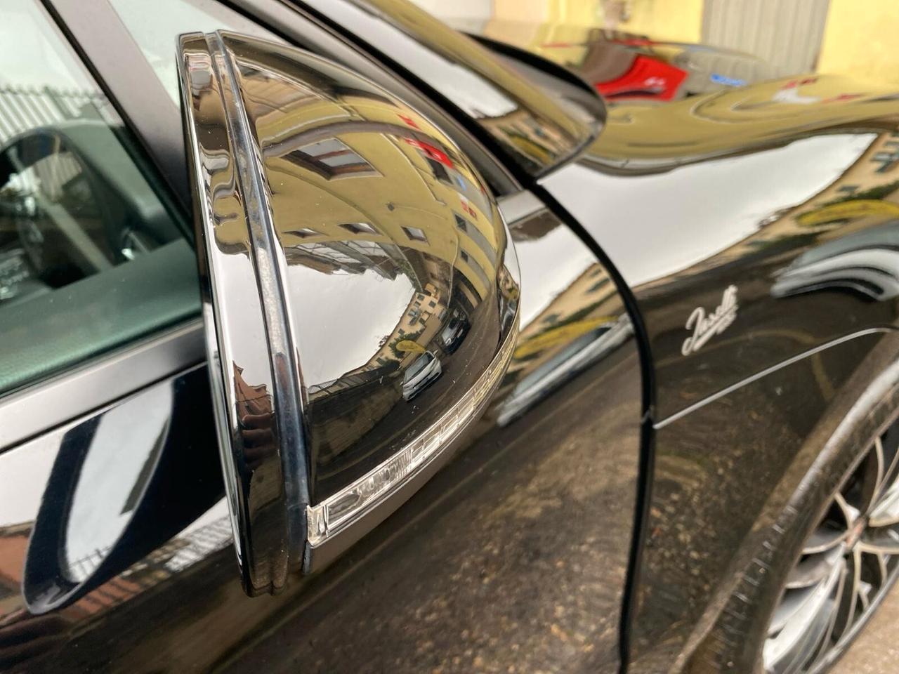 Porsche Macan 2.0 pdk con tetto panoramico