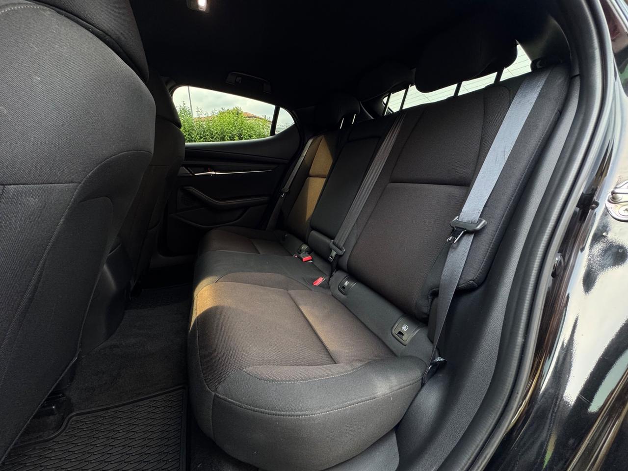 Mazda 3 2.0L e-Skyactiv-G M Hybrid Exclusive