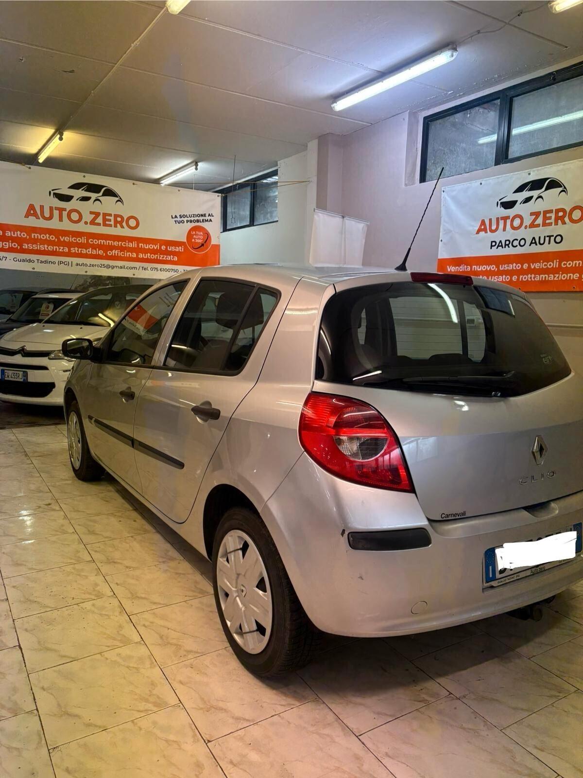 Renault Clio 1.2 16V 5 porte Confort