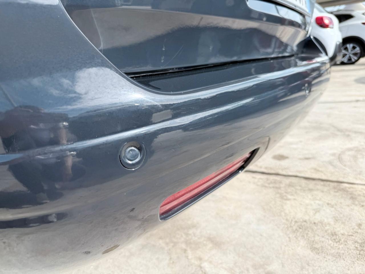 Peugeot 5008 1.6 HDi 112CV cambio robotizzato Tecno