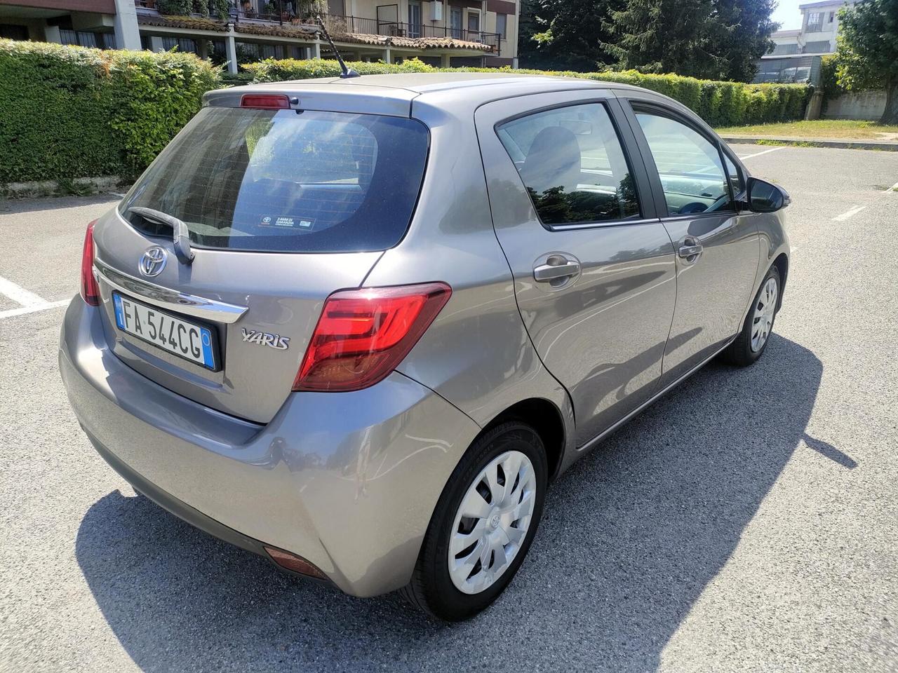 Toyota Yaris 1.4 D-4D 5p Euro6 Lounge
