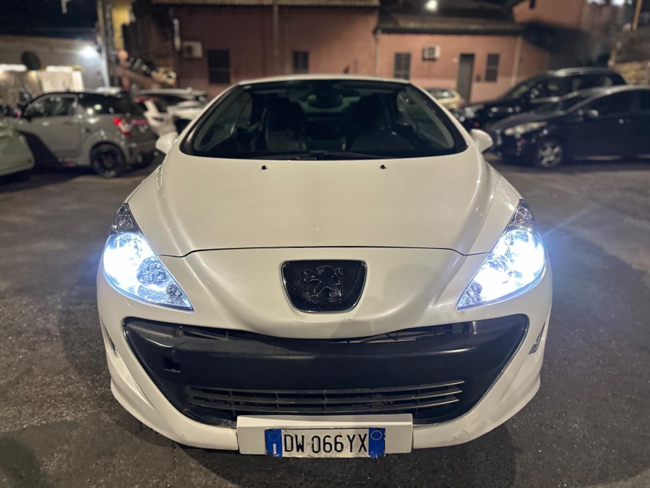 Peugeot 308 2.0 HDi 140CV CC Féline